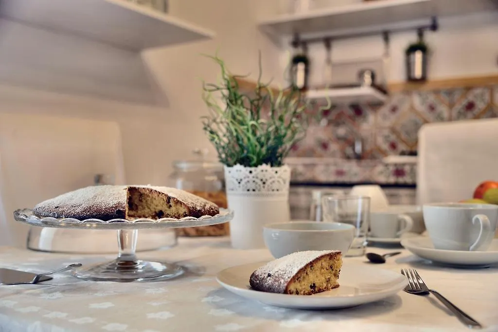 Bed & Breakfast Bed and Breakfast Real teatro Umberto I Palermo Italia