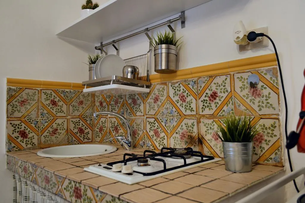 Bed and Breakfast Real teatro Umberto I Palermo 0*,  Italia
