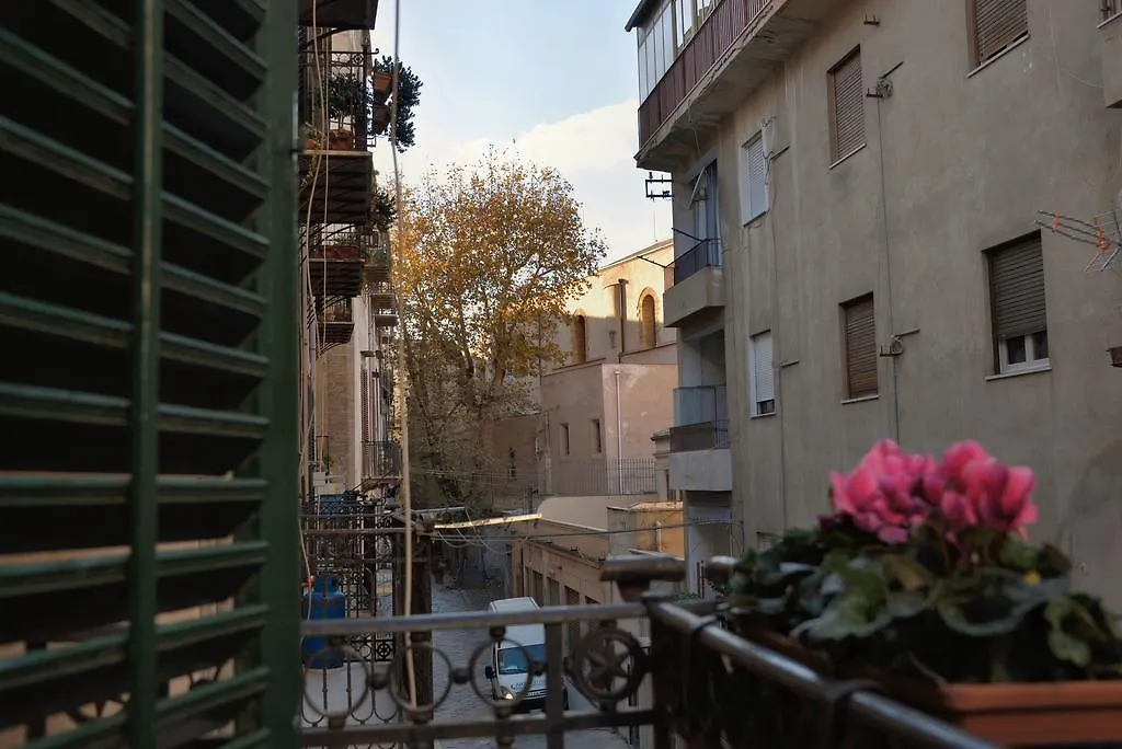 Bed & Breakfast Bed and Breakfast Real teatro Umberto I Palermo